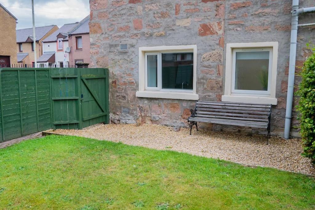 Central 2 Bedroom Luxury Home Close To River Ness Inverness Exteriér fotografie
