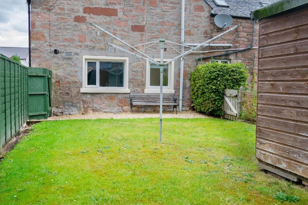 Central 2 Bedroom Luxury Home Close To River Ness Inverness Exteriér fotografie